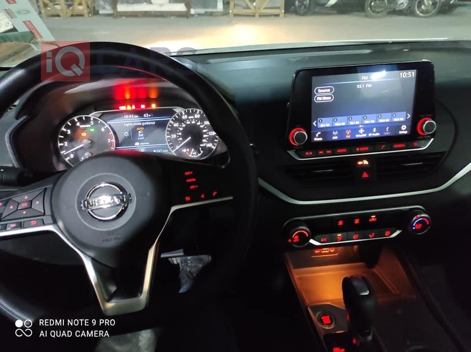 Nissan Altima